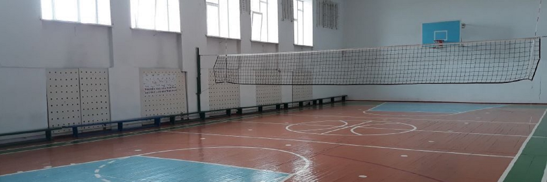Спортивный зал (главный корпус)